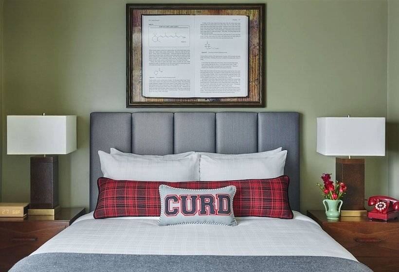 جناح, Graduate By Hilton Madison