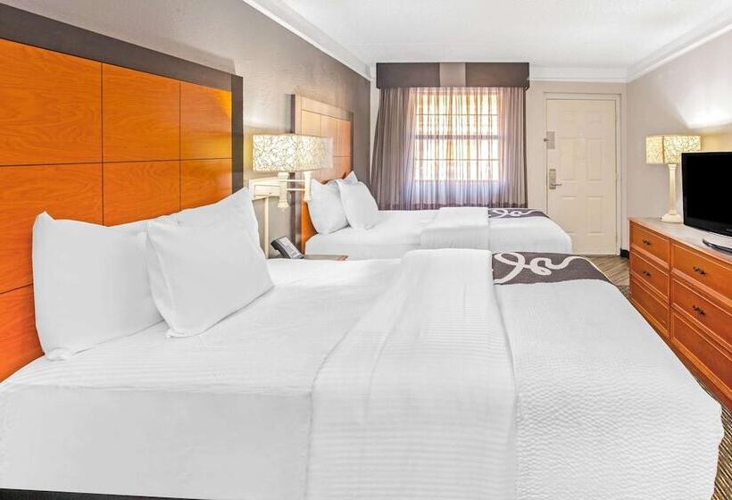 غرفه قياسيه سريرين مزدوجين, La Quinta Inn By Wyndham Wichita Falls