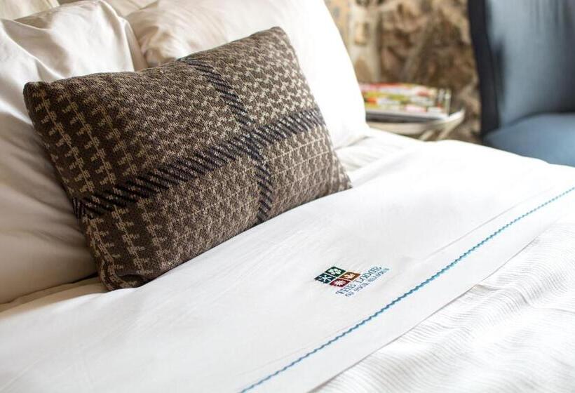 Номер Стандарт, Lodge Of Four Seasons Golf Resort, Marina & Spa