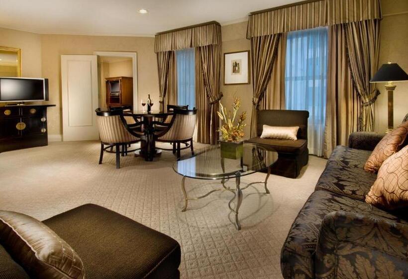 סוויטה אקזקיוטיב, Mayflower Park