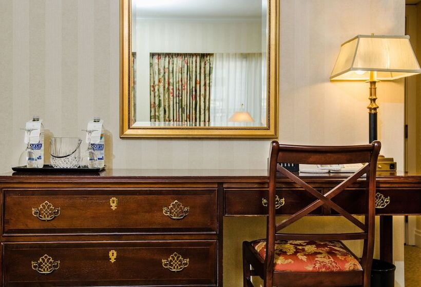 חדר דלוקס, Mayflower Park