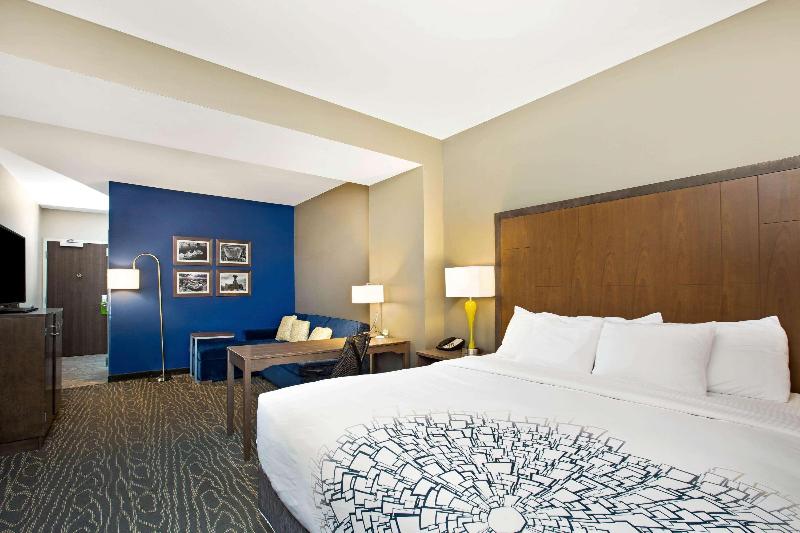 מיטת קינג בסוויטה, Mayflower Park