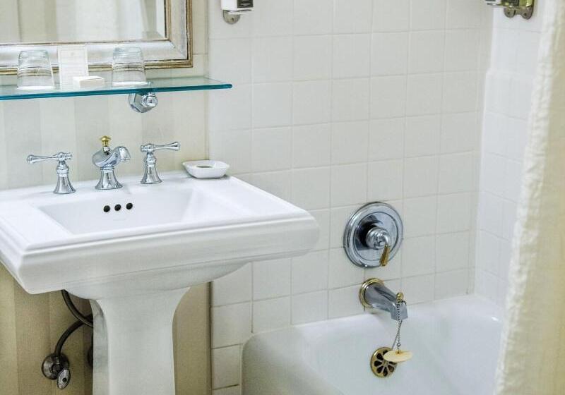 חדר קלאסי, Mayflower Park