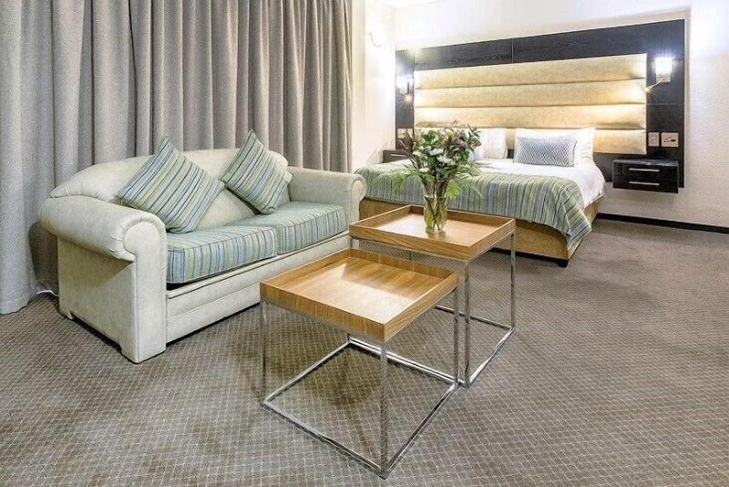 חדר דחוקס עם מיטת קינג, Mayflower Park