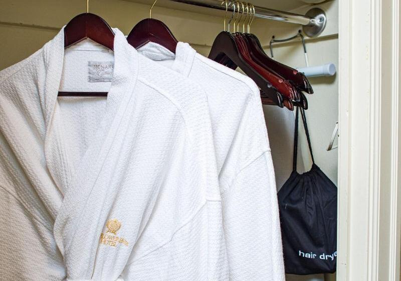 חדר קלאסי מיטת קינג סייז, Mayflower Park