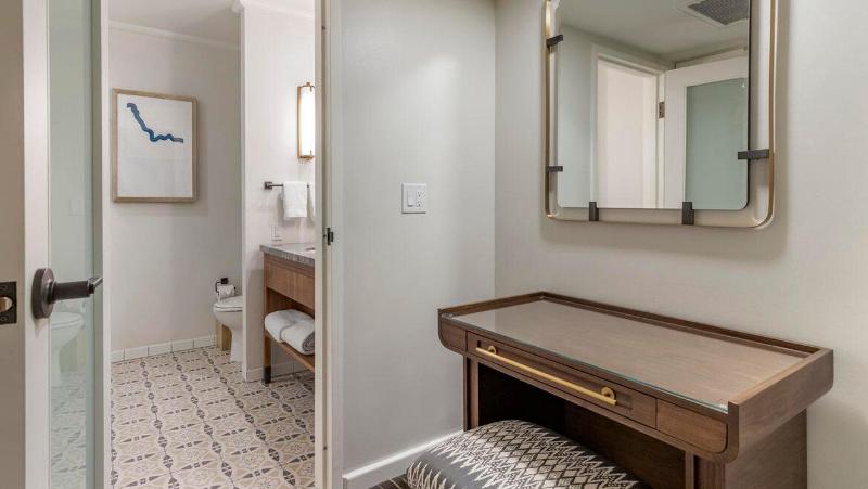 غرفة بريميوم, Omni La Mansion Del Rio