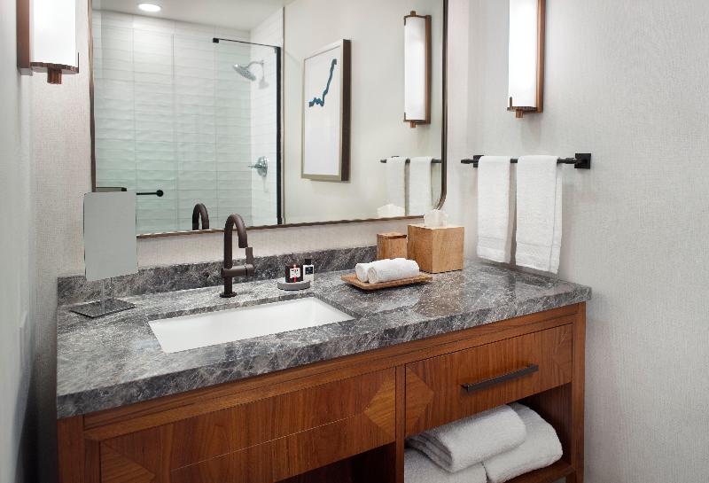 جناح سرير كينج, Omni La Mansion Del Rio