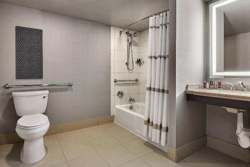 Номер Клуб, Portland Marriott Downtown Waterfront