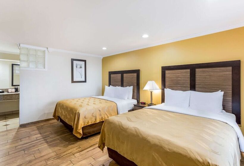 Номер Deluxe, Quality Inn Escondido Downtown