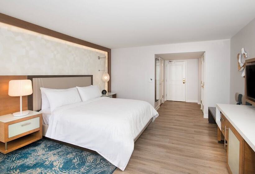 스탠다드 룸 더블 침대, Renaissance Newport Beach