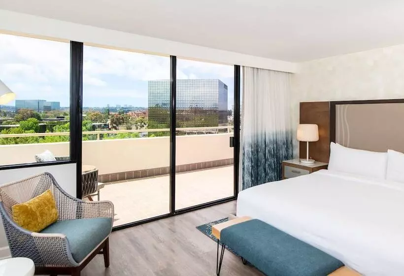 Executive-sviitti parvekkeella, Renaissance Newport Beach