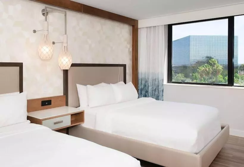 اتاق استاندارد با 2 تخت دوبل, Renaissance Newport Beach