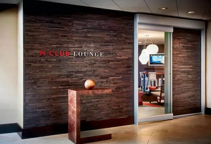 اتاق کلاب, San Francisco Airport Marriott Waterfront