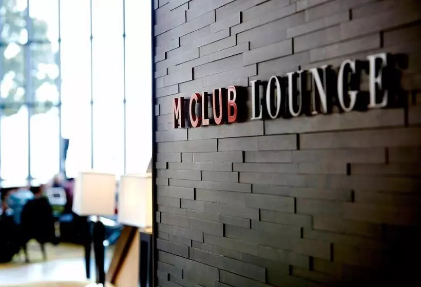 استودیو اجرایی, San Francisco Airport Marriott Waterfront