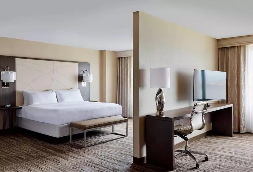 استودیو اجرایی, San Francisco Airport Marriott Waterfront