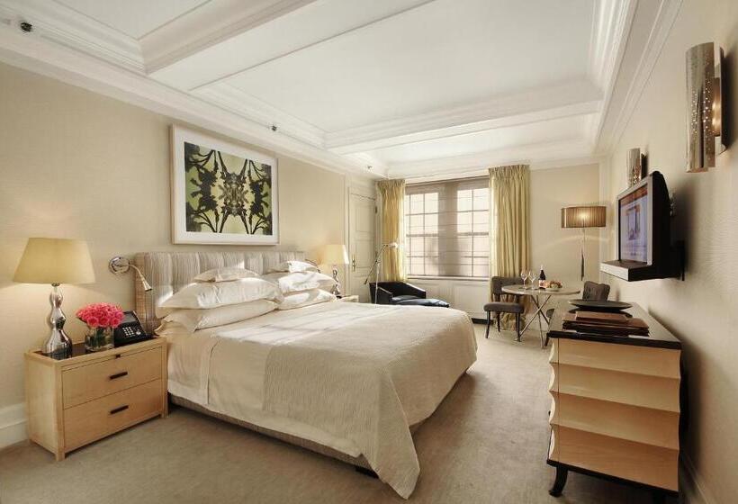 小型套房, The Mark New York