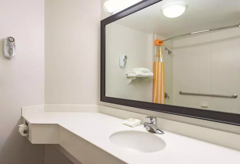 ２ダブルベッドのスタンダードルーム, Travelodge By Wyndham Houston Cyfair