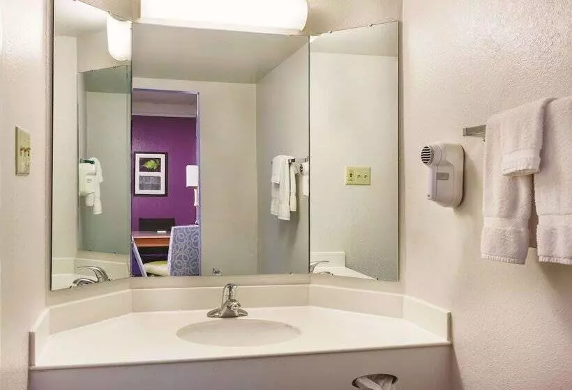 ２ダブルベッドのスタンダードルーム, Travelodge By Wyndham Houston Cyfair