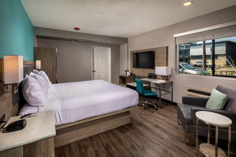 스탠다드 룸 킹사이즈 침대, Travelodge By Wyndham Lax