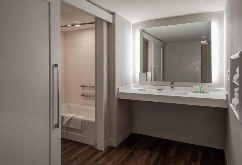 Номер Executive, Tysons Corner Marriott
