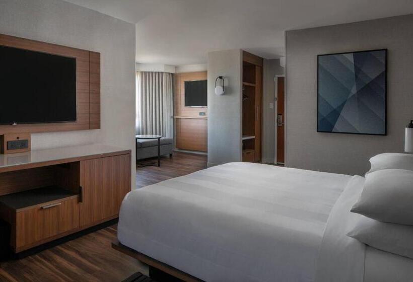 غرفة تنفيذية, Tysons Corner Marriott