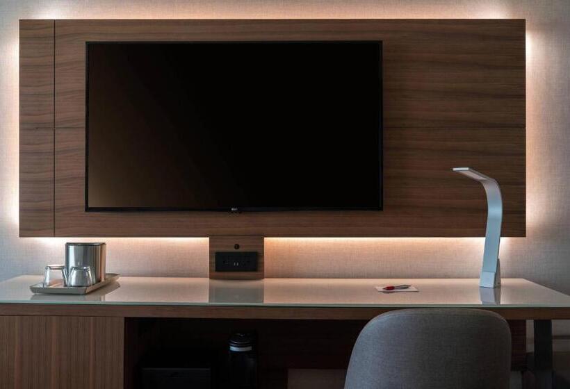 غرفه قياسيه سريرين مزدوجين, Tysons Corner Marriott