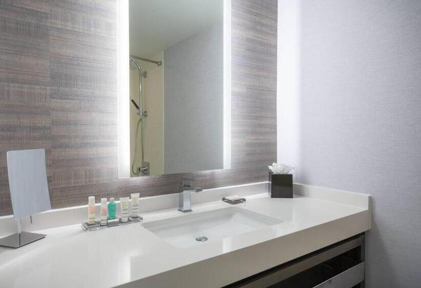 Номер Клуб, Tysons Corner Marriott