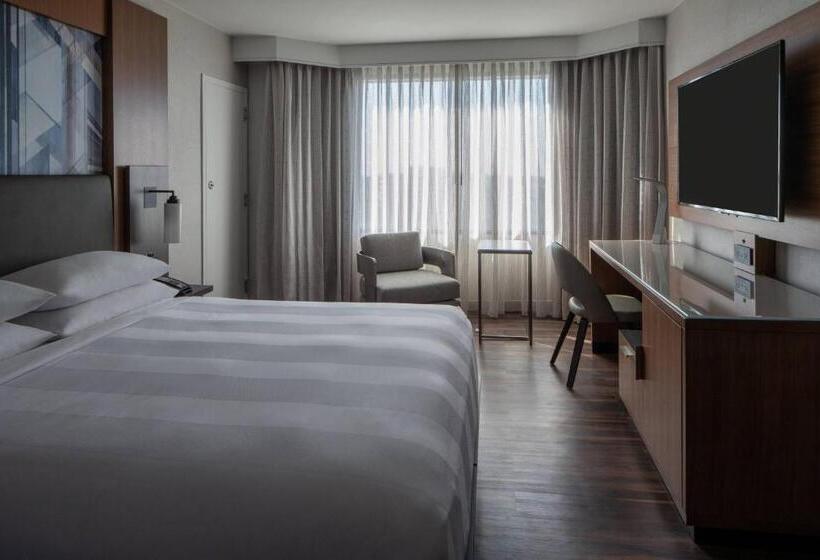 Номер Executive, Tysons Corner Marriott