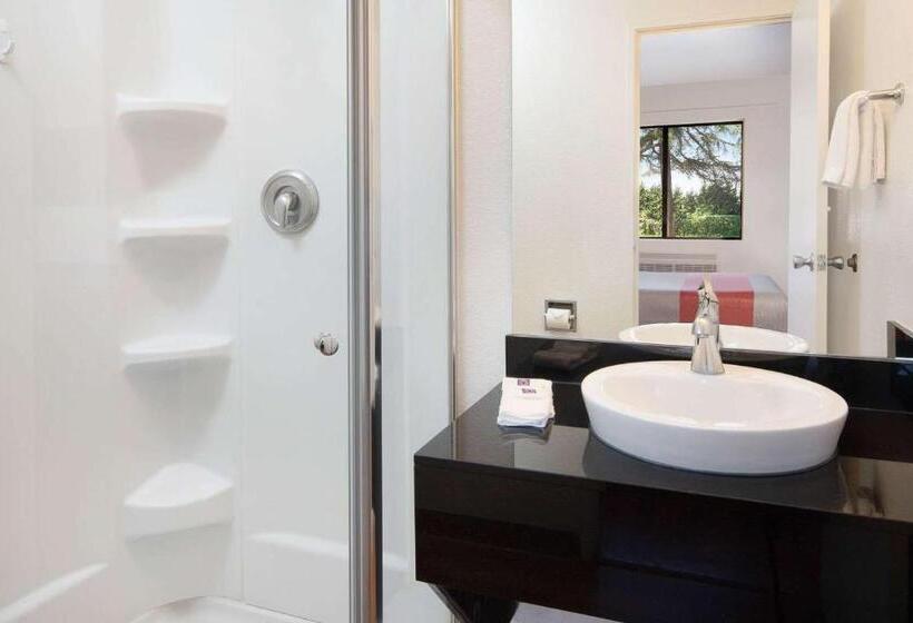 חדר דלוקס לארבעה, Motel 6arcadia, Ca  Los Angeles  Pasadena Area