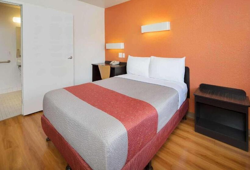 חדר סטנדרט מותאם לאדם עם מוגבלויות, Motel 6arcadia, Ca  Los Angeles  Pasadena Area