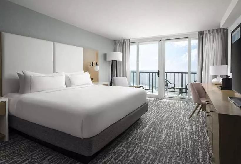 キングサイズベッドのスタンダードルーム, Hilton Myrtle Beach Resort