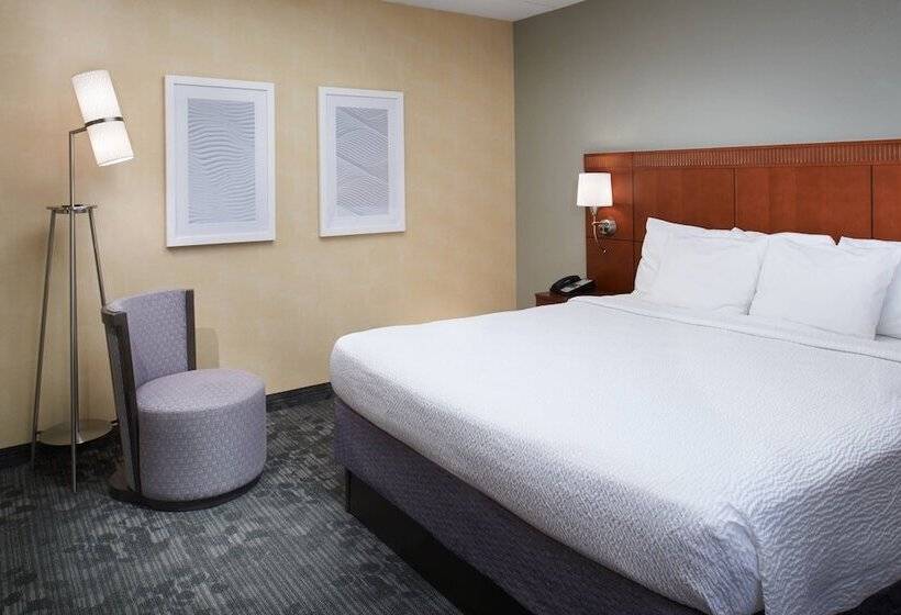 Suite, Courtyard By Marriott Rockford