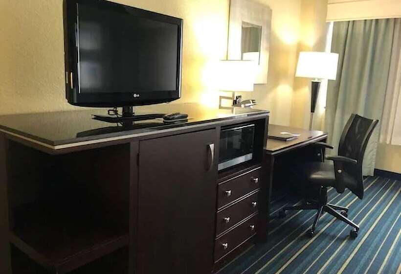 이그제큐티브 룸, Crowne Plaza Hotel Virginia Beach Norfolk, An Ihg