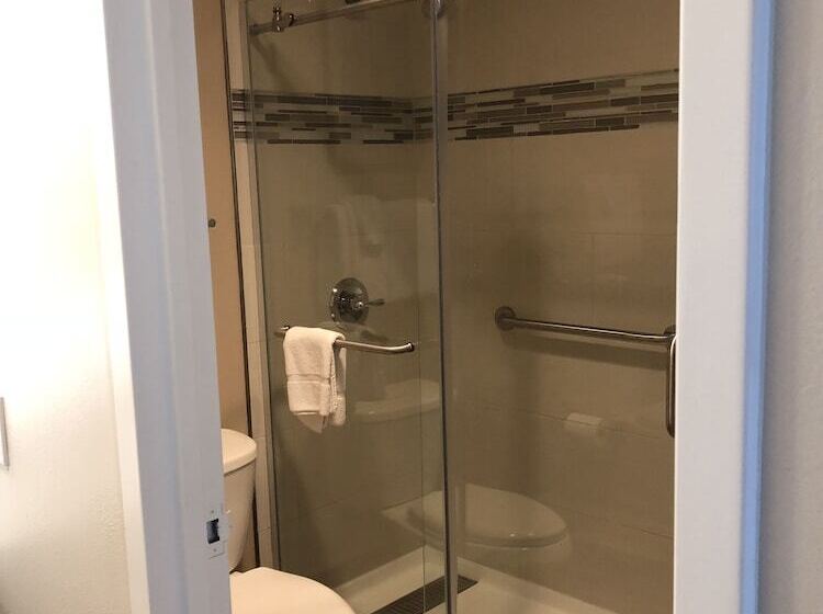 غرفة قياسية سرير مزدوج, Doubletree By Hilton Huntington