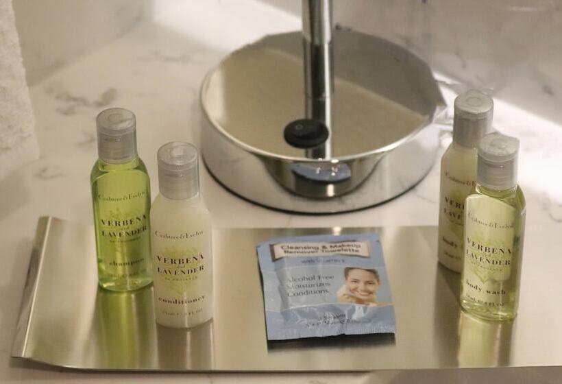 غرفة قياسية سرير مزدوج, Doubletree By Hilton Huntington