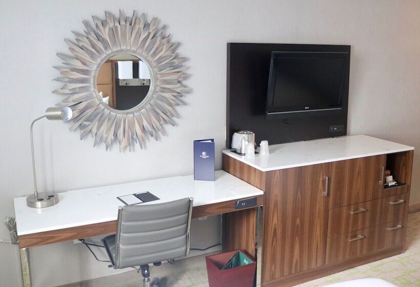 غرفة قياسية سرير مزدوج, Doubletree By Hilton Huntington