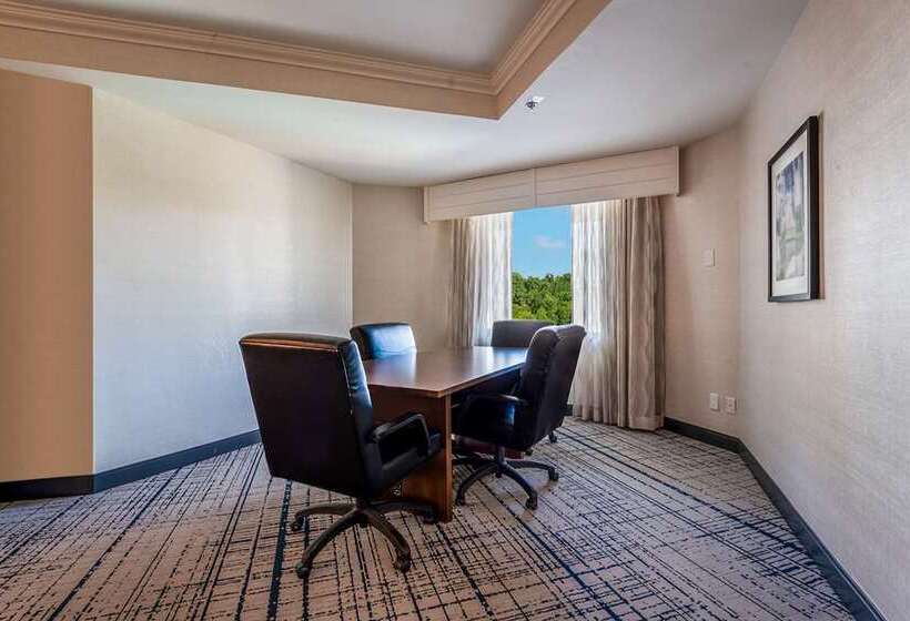 غرفة قياسية, Doubletree By Hilton Huntington