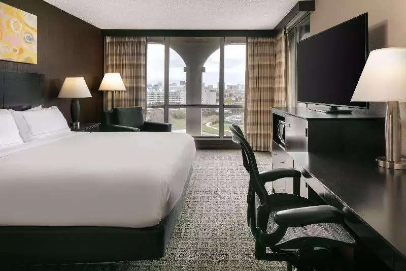 バルコニー付きスタンダードルーム, Doubletree By Hilton Dallas   Market Center