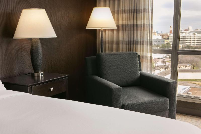 バルコニー付きスタンダードルーム, Doubletree By Hilton Dallas   Market Center