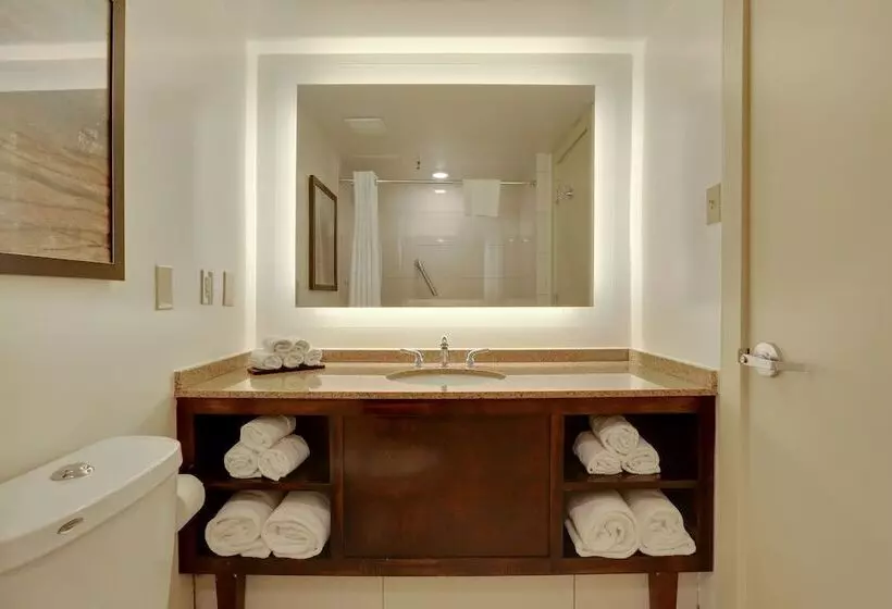 スタンダードルーム, Embassy Suites By Hilton New Orleans