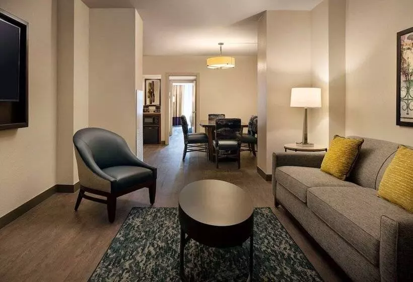 エクゼクティブスイート, Embassy Suites By Hilton New Orleans