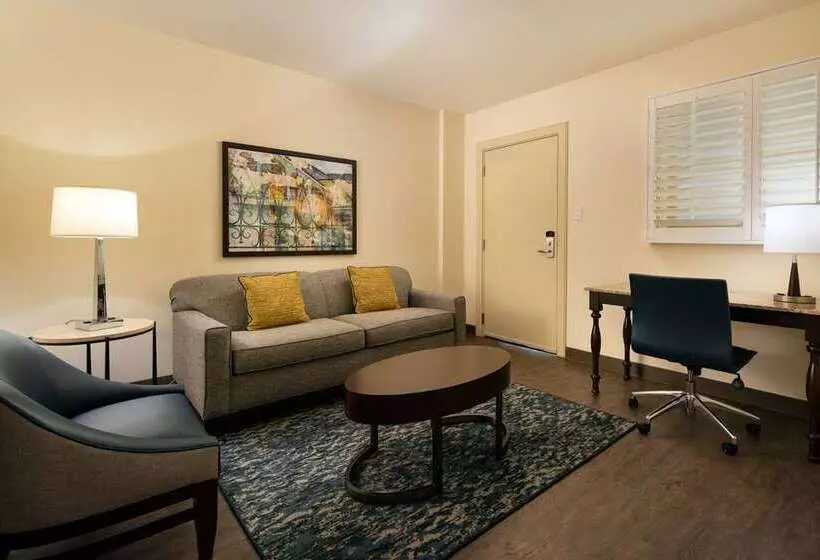 スタンダードルーム, Embassy Suites By Hilton New Orleans