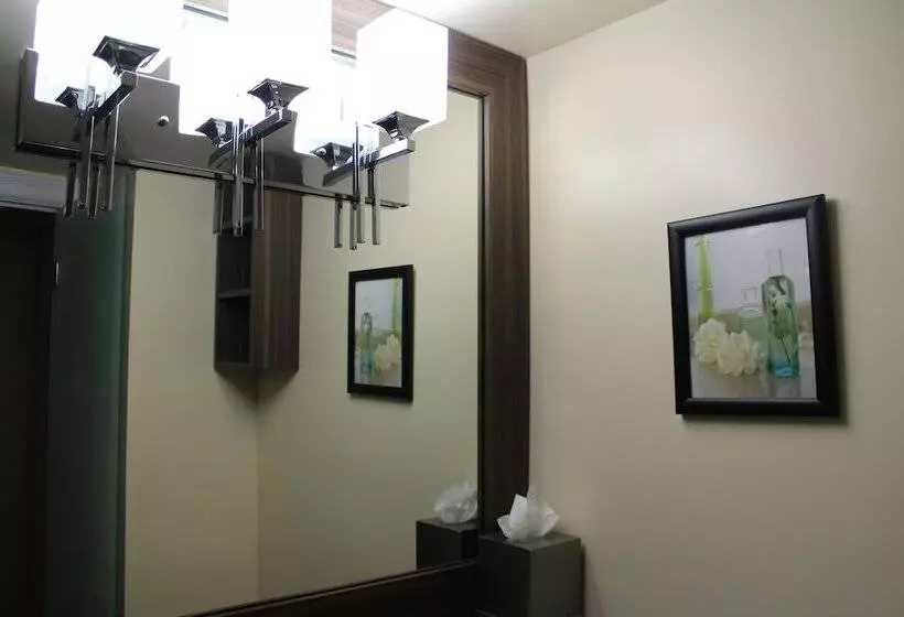 سوئیت پرزیدنت, Executive Hotel Pacific