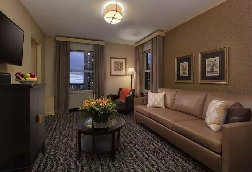 سوئیت پرزیدنت, Executive Hotel Pacific