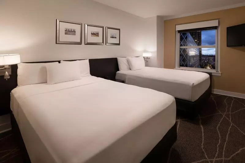اتاق استاندارد, Executive Hotel Pacific