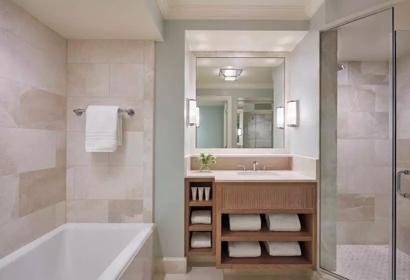 身障者適用キングサイズベッドルーム, Four Seasons Resort Palm Beach