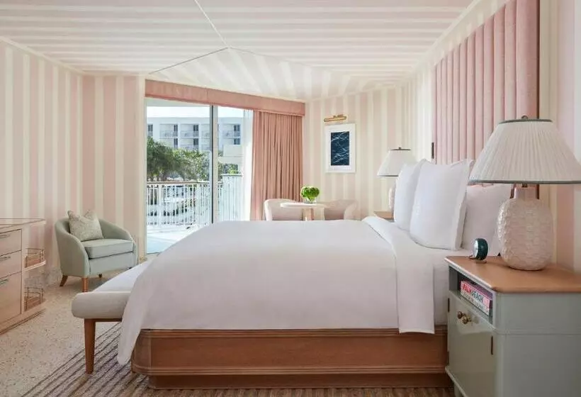 キャビン, Four Seasons Resort Palm Beach