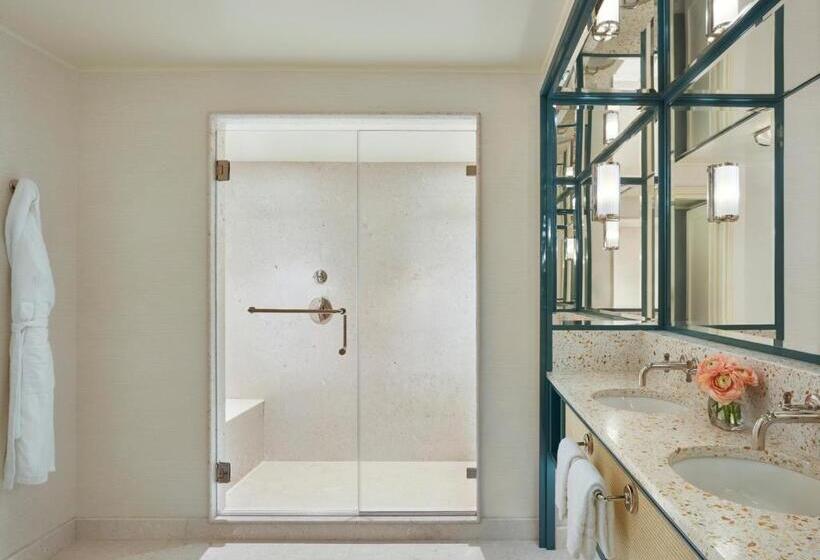 كابينة, Four Seasons Resort Palm Beach