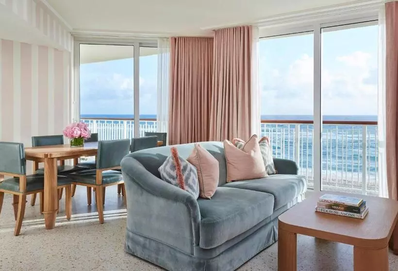 キングサイズベッドのスイートルーム, Four Seasons Resort Palm Beach