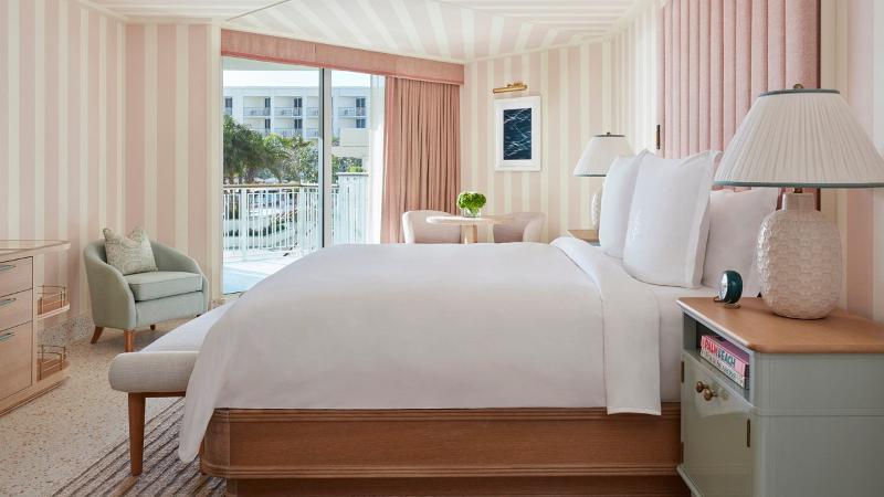 كابينة, Four Seasons Resort Palm Beach